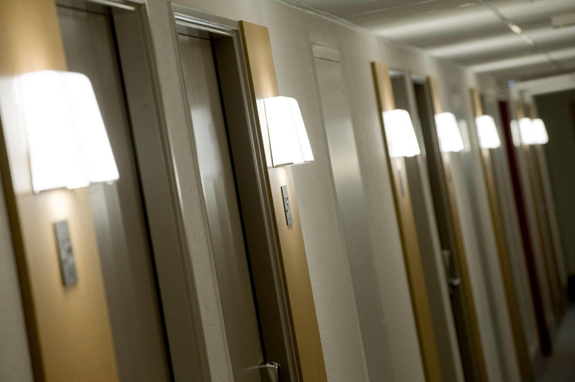 B&B Hotel Troyes Saint-Parres-Aux-Tertres Bagian luar foto